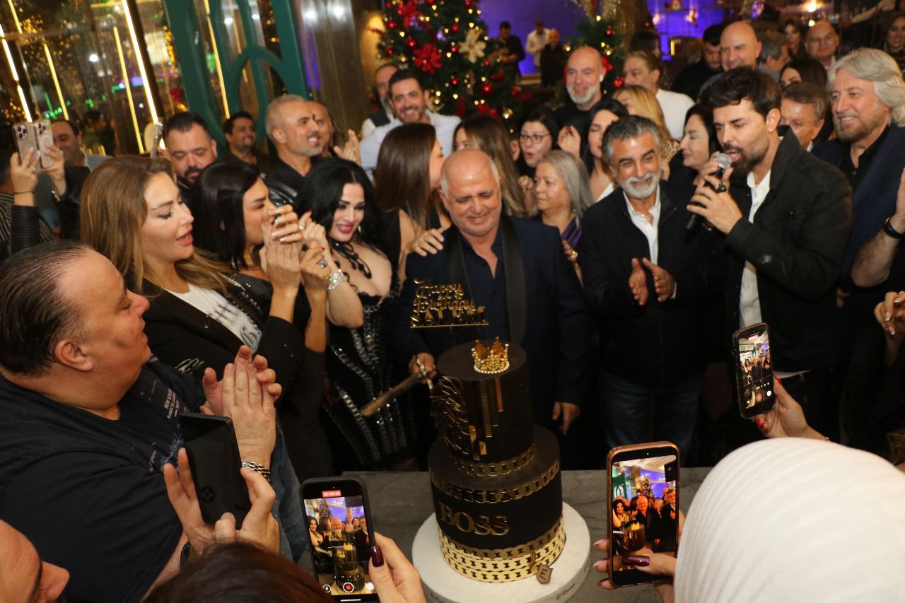 احتفالية تضم مئات الشخصيات في عيد ميلاد الشيخ سالم العكاري