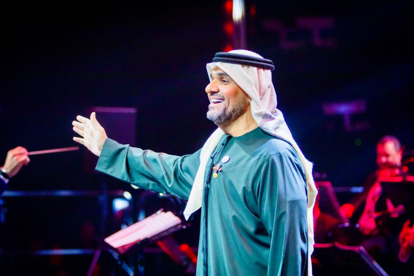 حسين الجسمي يعتلي القمة في حفل تاريخي في الاتحاد ارينا