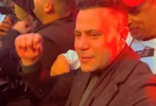 صورة النجم محمد إمام يحتفل بالشماريخ بفركش الكينج