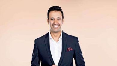 صورة ريهام ابراهيم تؤازر زميلها الاعلامي عمرو خليل المصاب بكورونا