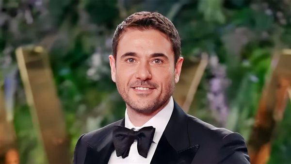 أحمد عز يحصد عدة جوائز بحفل جوائز دير جيست
