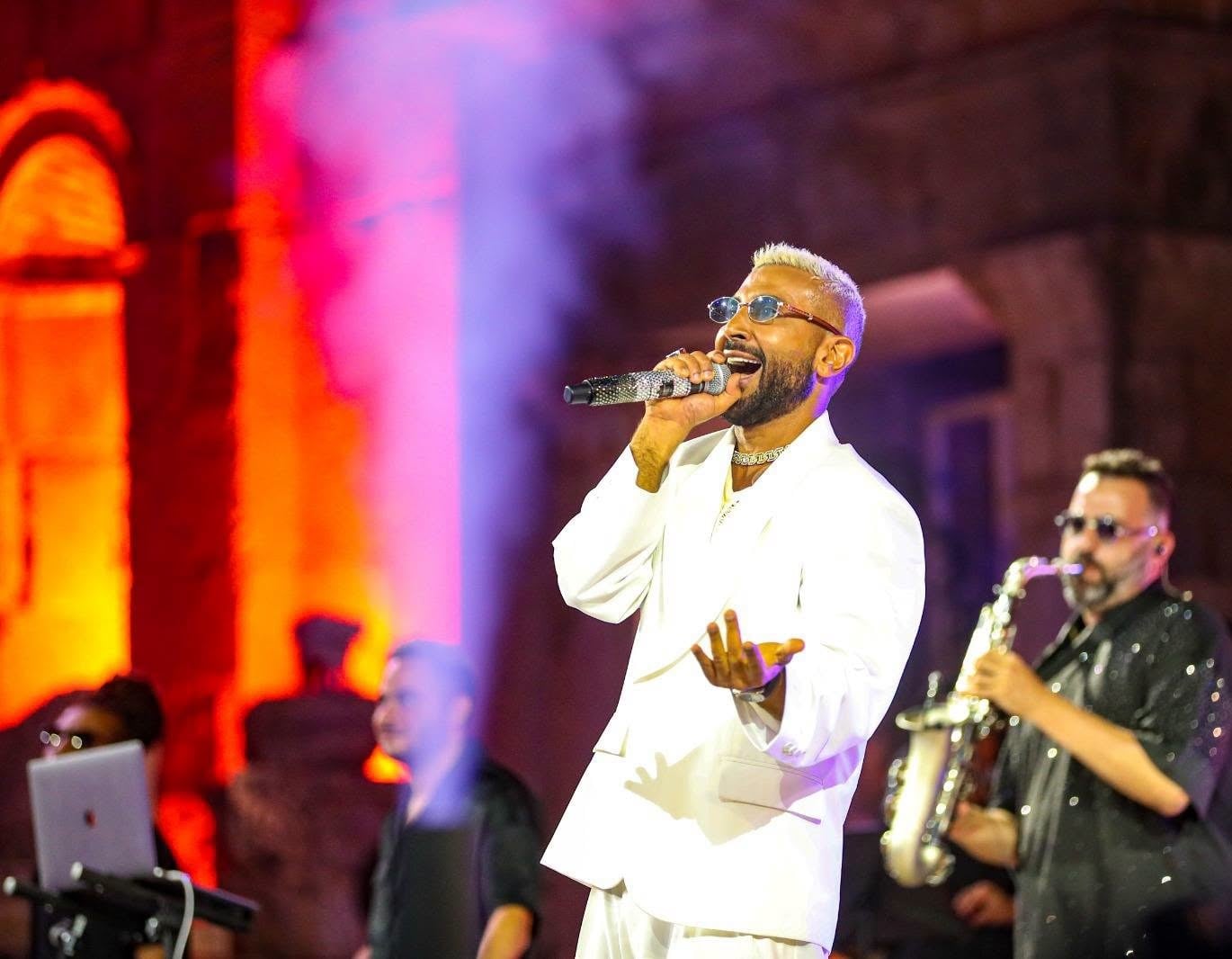 أحمد سعد يحقق حلم حياته ويحيي ليلة استثنائية بمهرجان جرش