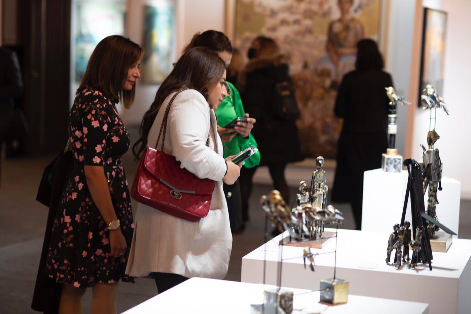 معرض مصر الدولي للفنون يفتتح فعالياته بمشاركة عربية واسعة