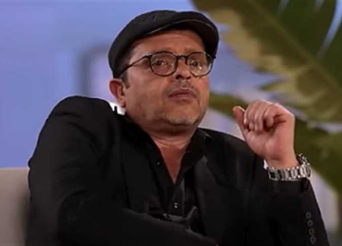 الوسط الفني يواسي الفنان محمد هنيدي لوفاة شقيقه الأكبر