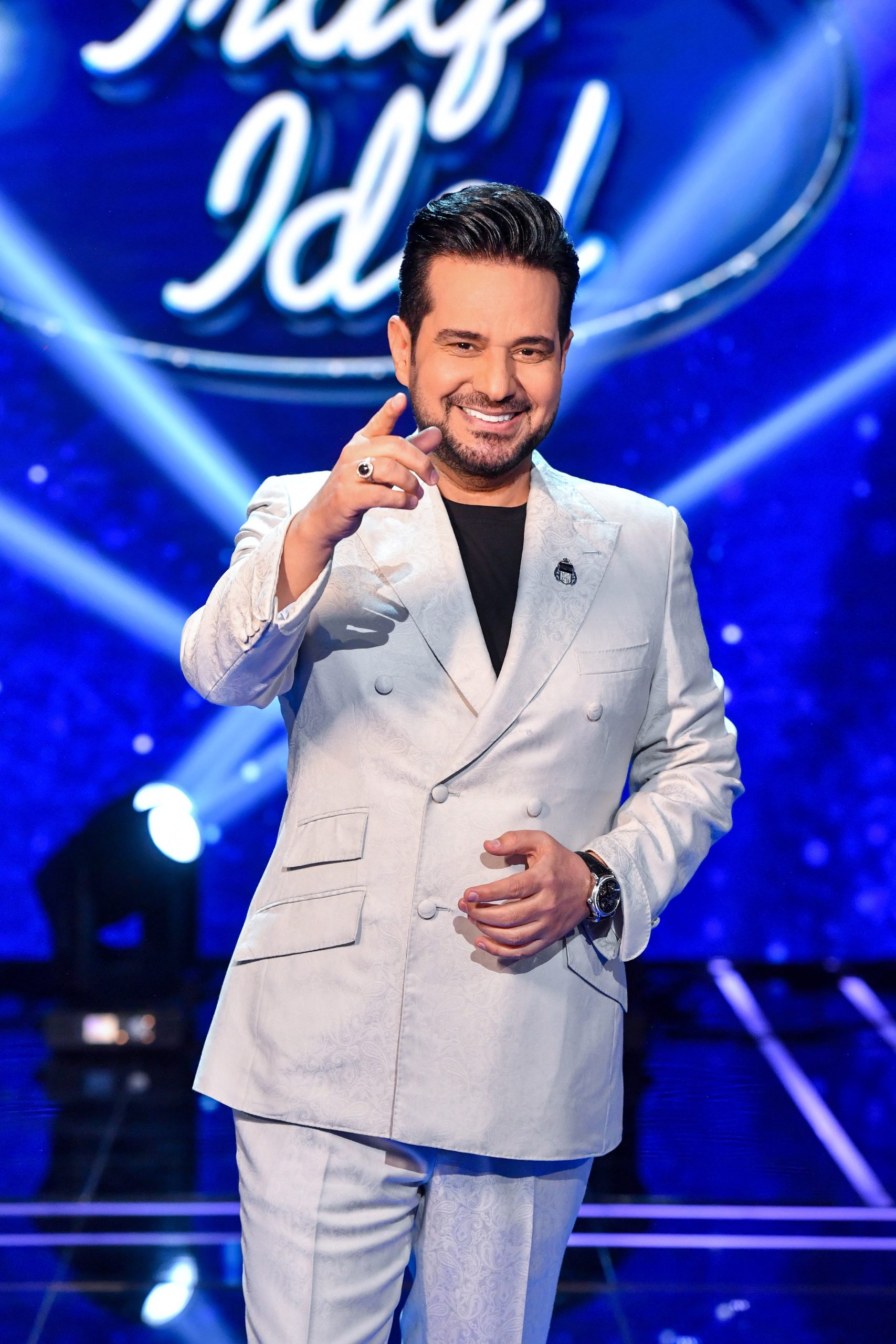 النجم حاتم العراقي عضو لجنة تحكيم برنامج عراق ايدول