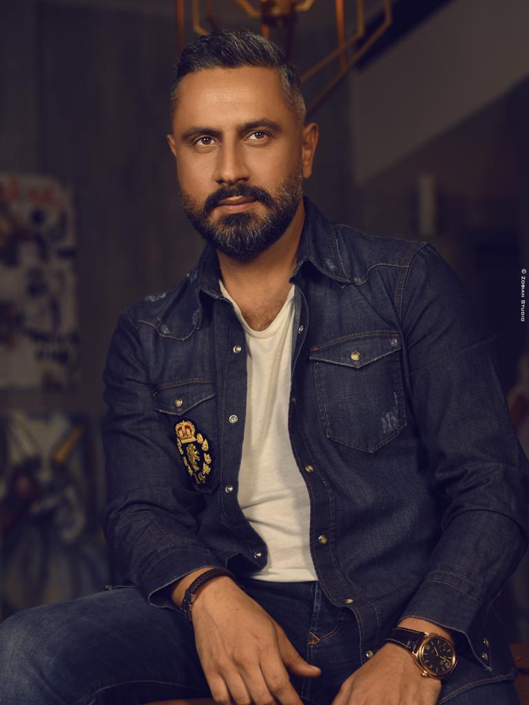 السوري قيس الشيخ نجيب يواصل تصوير هجمة مرتدة ويقيم بمصر