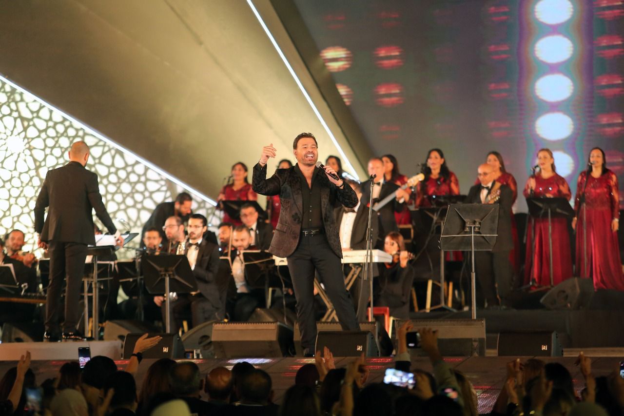 عاصي في مصر، والثبات على النجاح …