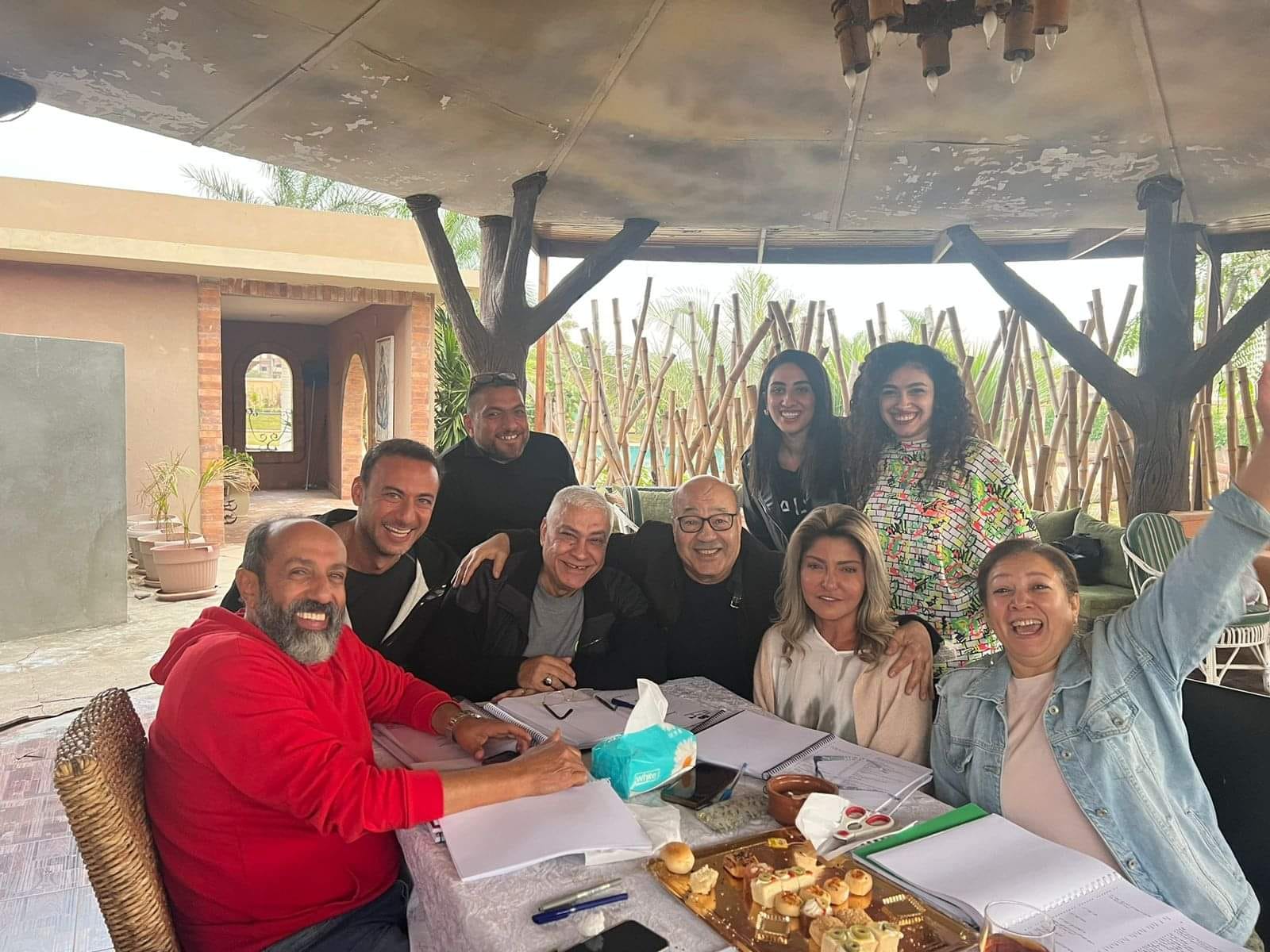 محمد النقلي وفريق عمل «توحة» للتصوير