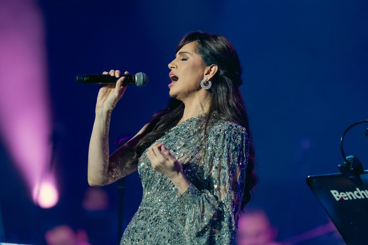 آمال ماهر ” تتألق في سماء عروس البحر الأحمر